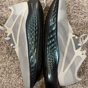 Reebok Flashfilm **BRAND NEW NEVER WORN** Size 7